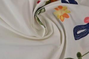 Cotton poplin embroidered 01-02